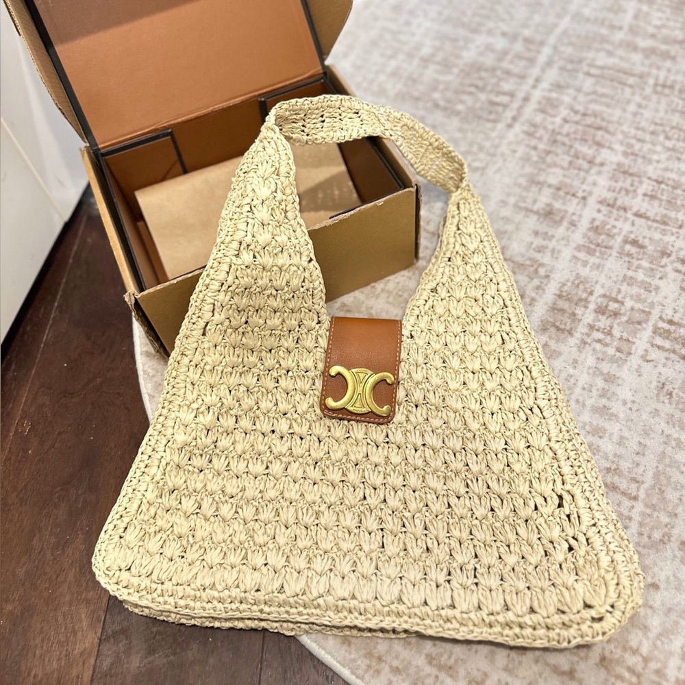 Celine 39×24cm straw bag